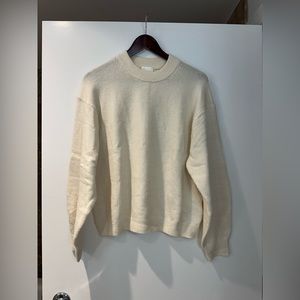 NWOT H&M crew neck sweater in cream colour size XS slightly oversized